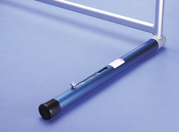Polanik Wettkampfhürde, Aluminium, 5-fache Höhenverstellung von 76,2 - 106,7 cm (IAAF-Nr. E-99-0156)